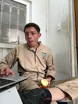 santiObrero online show from July 15, 2026, 3:30 pm