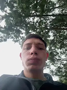 santiObrero online show from July 25, 2026, 3:29 pm