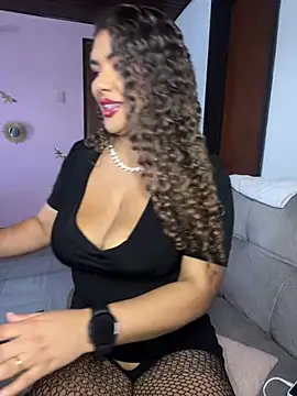 TianaRios Pink online show from May 22, 2026, 6:06 pm
