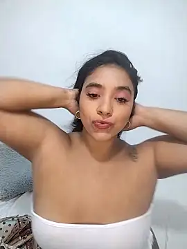 Eva Ferrari online show from April 30, 2026, 4:03 pm