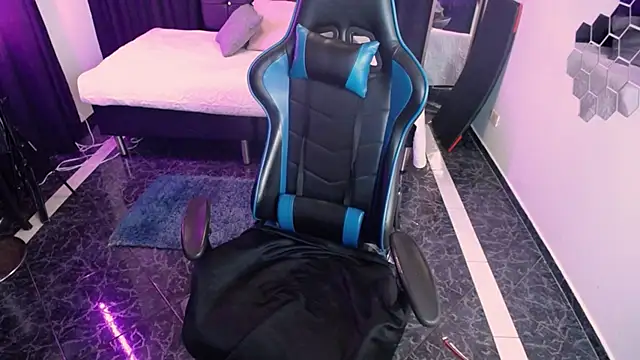 eliana meaw online show from February 4, 2026, 8:15 pm