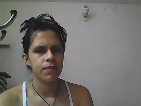 Snapshot of mitzukywinteer chatting on February 5, 2026, 5:20 pm mitzukywinteer online show from February 5, 2026, 5:20 pm