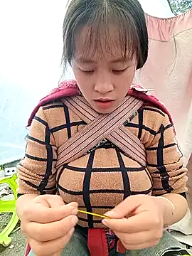 Snapshot of Hari-saka chatting on February 25, 2026, 6:35 am Hari-saka online show from February 25, 2026, 6:35 am