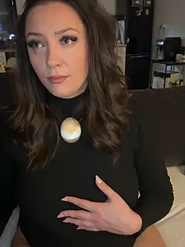 21tweetypie21 online show from February 15, 2026, 7:02 pm