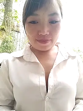 lia-coy online show from April 16, 2026, 12:00 am