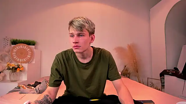 Snapshot of Volan_Starts chatting on February 1, 2026, 4:11 am Volan Starts online show from February 1, 2026, 4:11 am