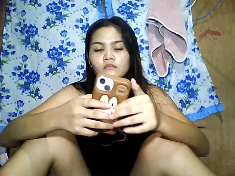 Snapshot of PinaySkinnyJust18 chatting on June 2, 2026, 10:15 am PinaySkinnyJust18 online show from June 2, 2026, 10:15 am