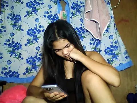 Snapshot of PinaySkinnyJust18 chatting on June 4, 2026, 10:20 am PinaySkinnyJust18 online show from June 4, 2026, 10:20 am