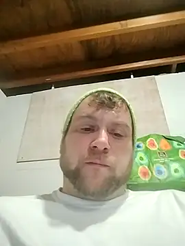 CutebooTee online show from January 19, 2026, 1:42 am