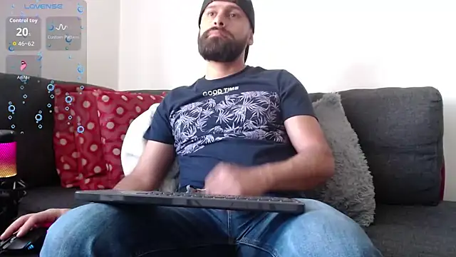Snapshot of SpermsBank chatting on September 28, 2025, 9:22 pm SpermsBank online show from September 28, 2025, 9:22 pm