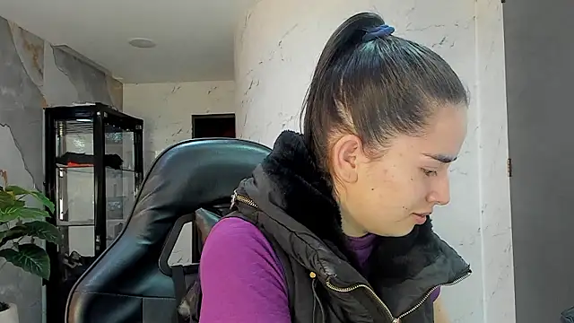 Snapshot of Qetsyah_tf chatting on February 7, 2026, 2:14 pm Qetsyah tf online show from February 7, 2026, 2:14 pm