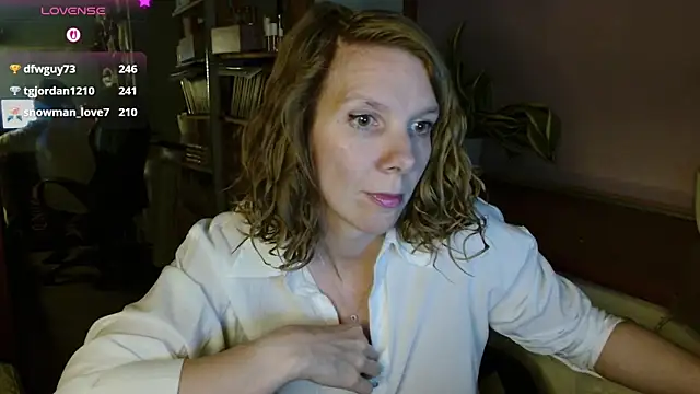 Daisy Lovely online show from May 20, 2026, 4:37 pm