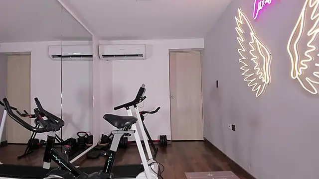 Rose Allure online show from February 22, 2026, 11:56 am