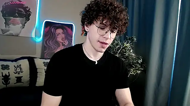 TylerGibson online show from April 10, 2026, 4:30 am