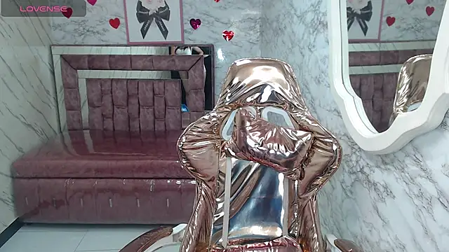 Snapshot of Melisa_v chatting on February 4, 2026, 8:26 pm Melisa v online show from February 4, 2026, 8:26 pm