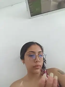 cristal adams11 online show from July 17, 2026, 8:28 pm
