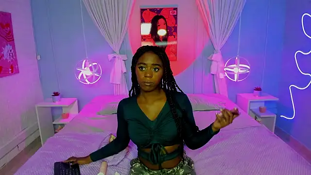 Snapshot of naomi_campell chatting on February 26, 2026, 7:36 pm naomi campell online show from February 26, 2026, 7:36 pm