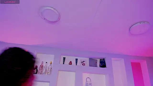 naomi campell online show from March 31, 2026, 11:45 am