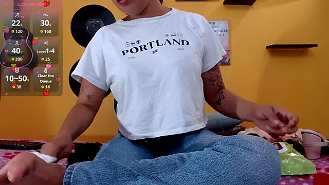juliette18rose online show from June 27, 2026, 6:47 pm