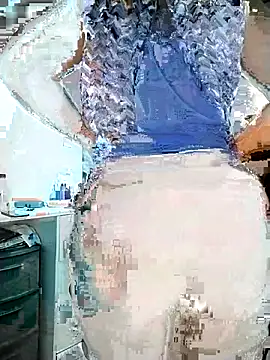 RosseLaure online show from June 15, 2026, 11:37 pm