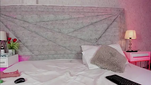 Snapshot of RousSweet- chatting on February 28, 2026, 9:25 pm RousSweet- online show from February 28, 2026, 9:25 pm