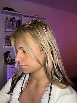 andyy x online show from February 22, 2026, 8:54 pm