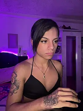 andyy x online show from July 5, 2026, 6:26 pm