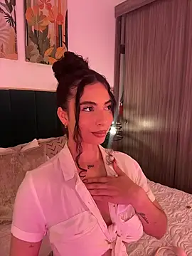 IrinaBlanc online show from February 9, 2026, 1:14 am