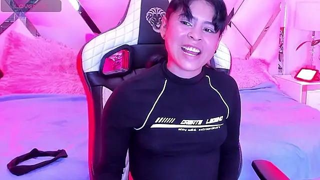 tatiana  ayala online show from February 25, 2026, 3:51 am