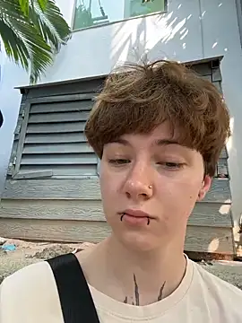 IceMur online show from April 15, 2026, 2:39 am