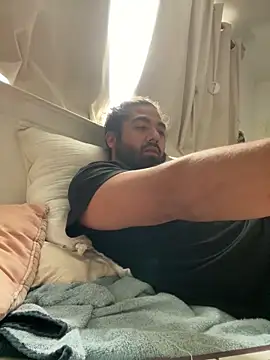 latinflarovs online show from April 4, 2026, 3:18 pm