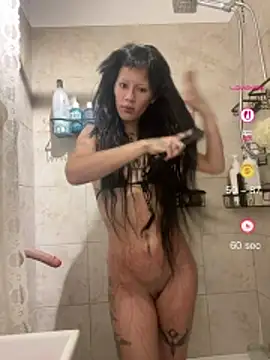 luxxlola online show from May 31, 2026, 2:17 am