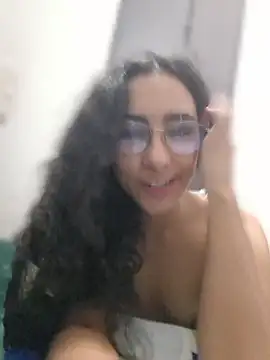 scarlett25   online show from April 5, 2026, 3:35 am