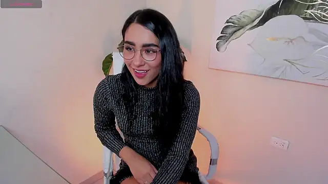 scarlett25   online show from February 9, 2026, 8:40 pm