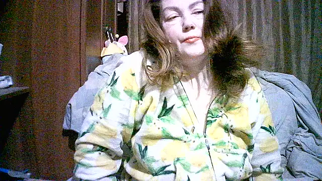 Russian Lara online show from March 17, 2026, 3:04 pm