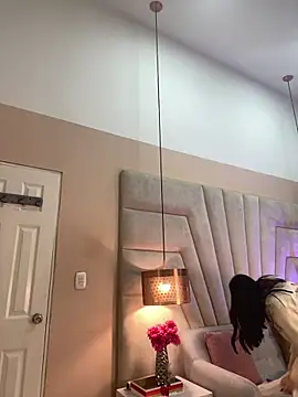 JuliaaVega online show from February 25, 2026, 12:16 pm