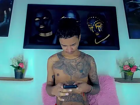 Snapshot of Tatoo_Noah chatting on February 3, 2026, 1:38 pm Tatoo Noah online show from February 3, 2026, 1:38 pm