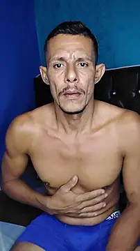 juanmaur22 online show from February 8, 2026, 9:12 pm