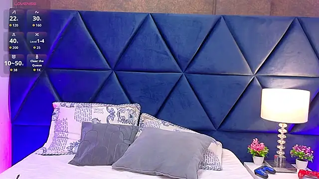 Snapshot of Logan_Woods chatting on February 13, 2026, 9:31 am Logan Woods online show from February 13, 2026, 9:31 am