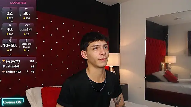 Snapshot of Logan_Woods chatting on January 31, 2026, 7:12 pm Logan Woods online show from January 31, 2026, 7:12 pm