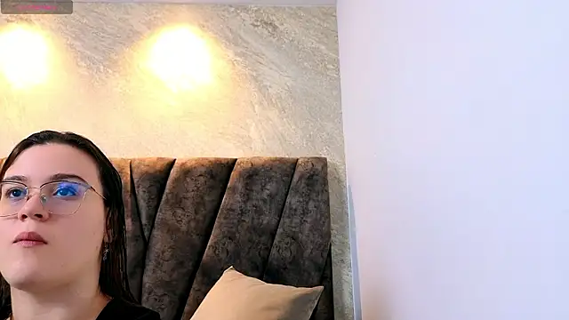 zoe hugeboobs online show from February 25, 2026, 12:05 pm