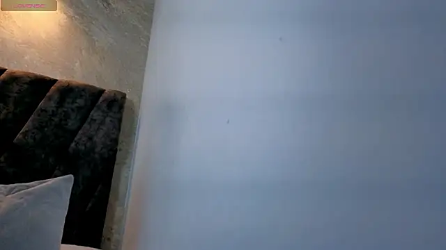 zoe hugeboobs online show from February 13, 2026, 11:54 am