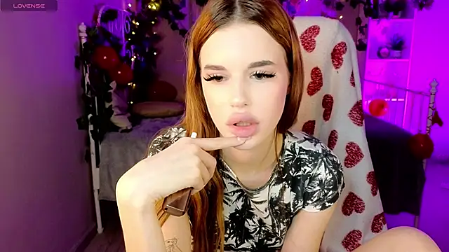 Anna Lumina online show from February 16, 2026, 12:42 am