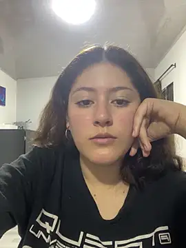 Snapshot of lizzy_luminair chatting on February 6, 2026, 3:24 am lizzy luminair online show from February 6, 2026, 3:24 am