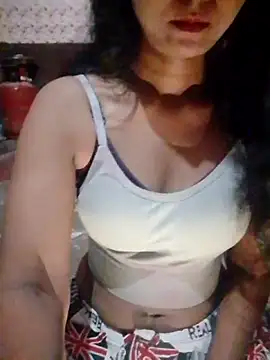 Ayesha Khan1 online show from April 8, 2026, 10:44 pm