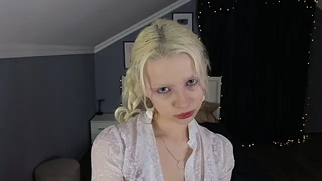 Naomi Demio online show from February 19, 2026, 9:17 am