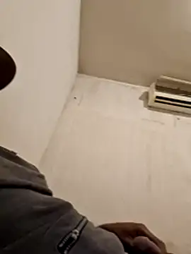 Snapshot of Wazon420420 chatting on February 28, 2026, 12:43 am Wazon420420 online show from February 28, 2026, 12:43 am