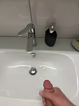 tony3729 online show from March 13, 2026, 11:32 pm