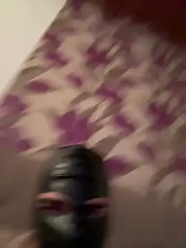 coquin185 online show from January 18, 2026, 2:31 pm