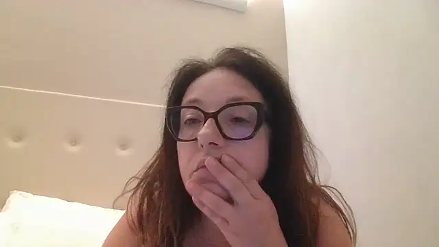 Snapshot of Miasexmilf chatting on August 4, 2026, 5:01 am Miasexmilf online show from August 4, 2026, 5:01 am